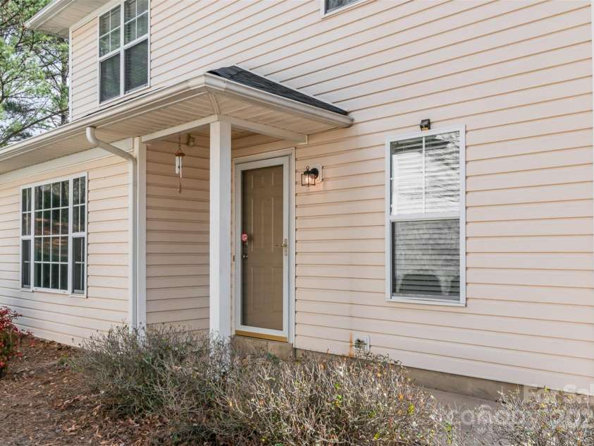 3610 Melrose Cottage Drive, Matthews, NC 28105.  MLS# CAR4223491, YatesRealty ID 1591. Side View