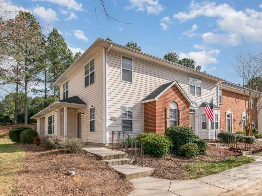3610 Melrose Cottage Drive, Matthews, NC 28105.  MLS# CAR4223491, YatesRealty ID 1591. Welcome!