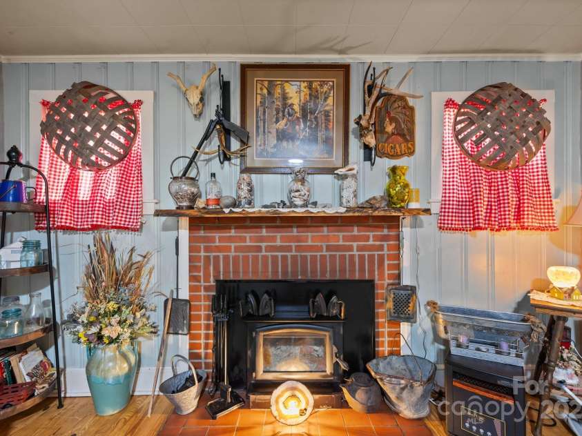 3004 Cane Creek Road, Bakersville, NC 28705.  MLS# CAR4240677, YatesRealty ID 15910. Living room