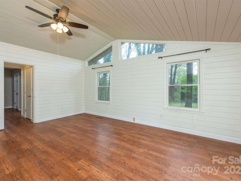 411 Holly Hill Drive, Columbus, NC 28722.  MLS# CAR4237251, YatesRealty ID 15912. 