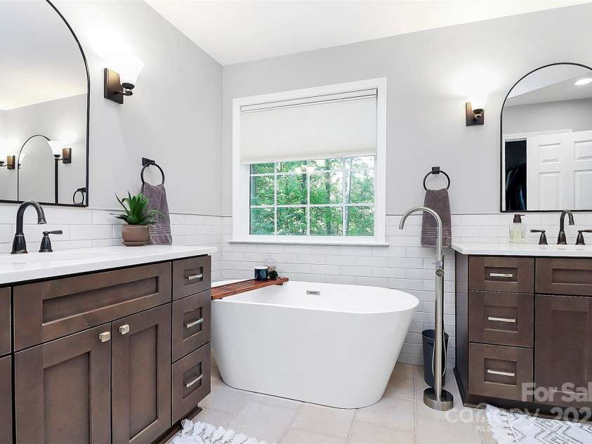 516 Aspen Lane, Indian Trail, NC 28079.  MLS# CAR4256015, YatesRealty ID 15913. 