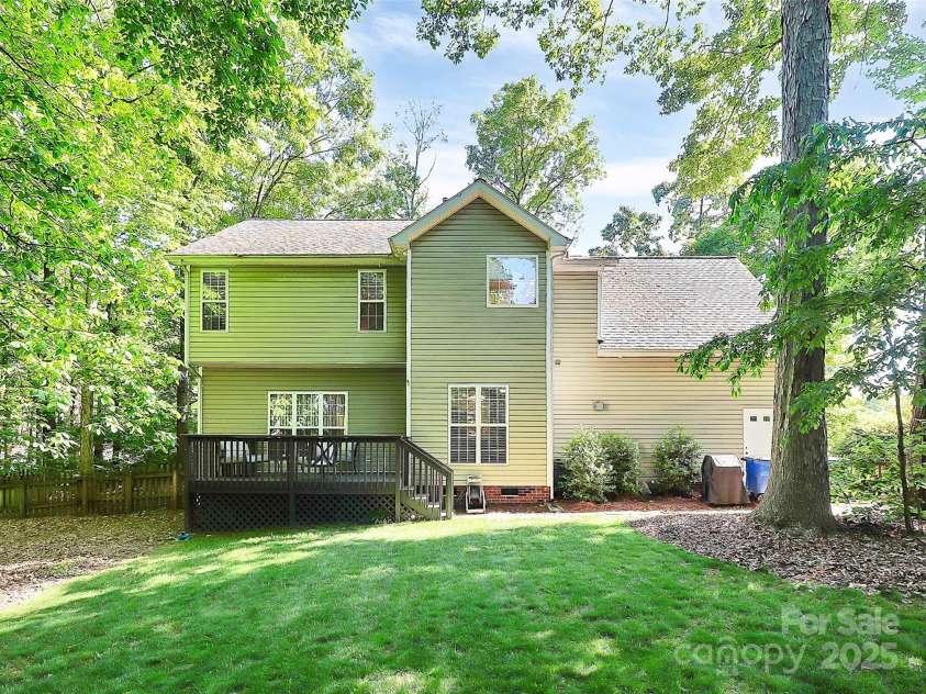 516 Aspen Lane, Indian Trail, NC 28079.  MLS# CAR4256015, YatesRealty ID 15913. 