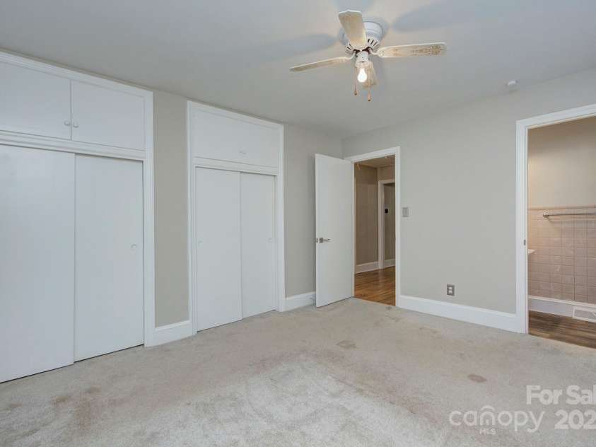 3951 Whitehall Drive, Charlotte, NC 28208.  MLS# CAR4259275, YatesRealty ID 15914. 