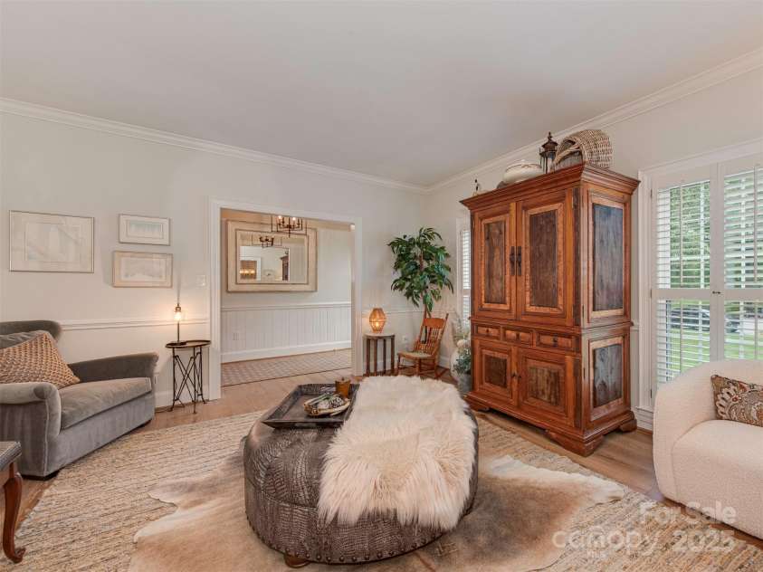 4201 Quail Hunt Lane, Charlotte, NC 28226.  MLS# CAR4261393, YatesRealty ID 15915. 