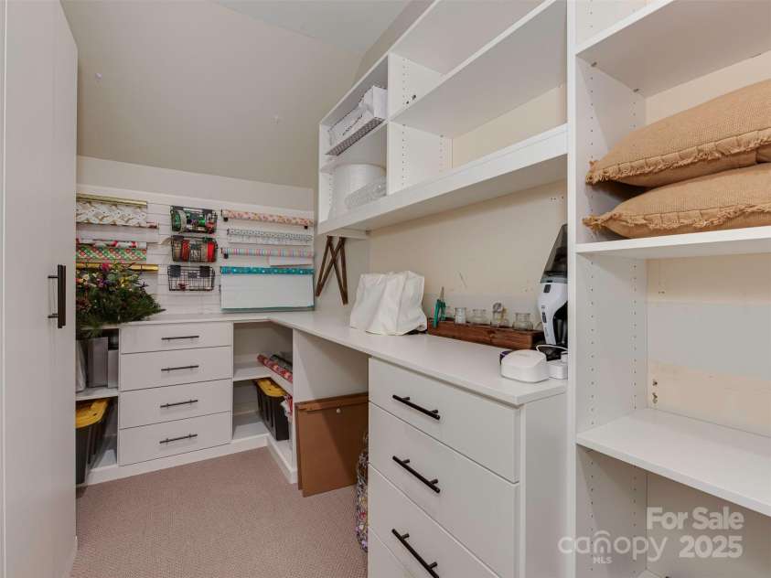 4201 Quail Hunt Lane, Charlotte, NC 28226.  MLS# CAR4261393, YatesRealty ID 15915. Craft/Storage Room