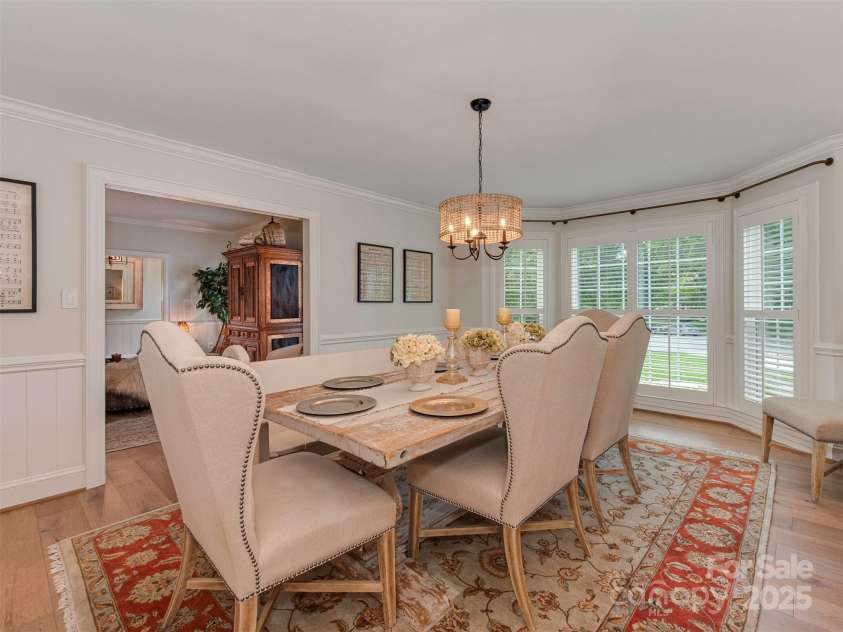 4201 Quail Hunt Lane, Charlotte, NC 28226.  MLS# CAR4261393, YatesRealty ID 15915. Dining Room