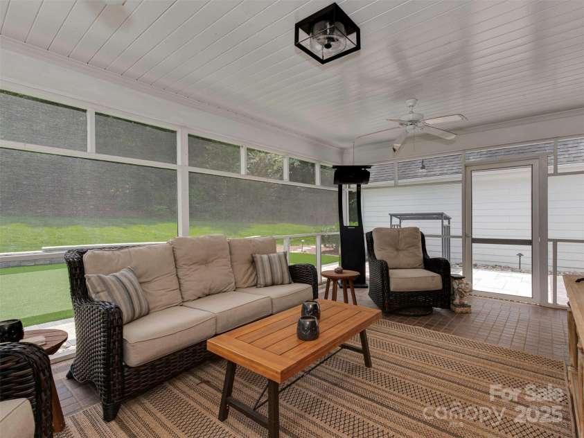 4201 Quail Hunt Lane, Charlotte, NC 28226.  MLS# CAR4261393, YatesRealty ID 15915. Screened-In Porch