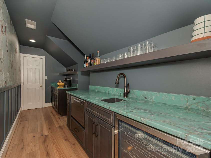 4201 Quail Hunt Lane, Charlotte, NC 28226.  MLS# CAR4261393, YatesRealty ID 15915. Upstairs Bar Area