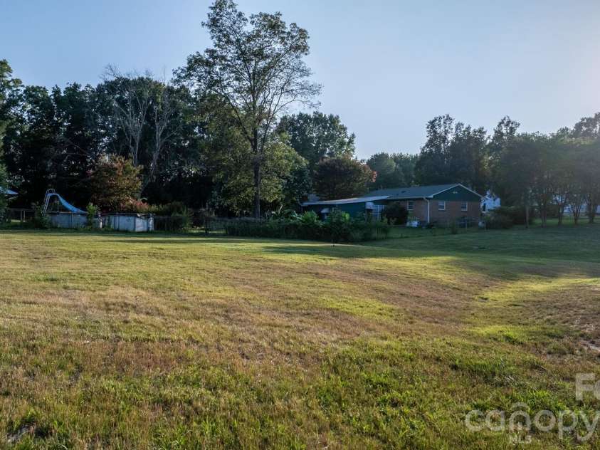 520 Allen Way, Indian Trail, NC 28079.  MLS# CAR4399209, YatesRealty ID 15915. 
