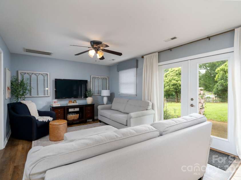 318 Confederate Drive, Concord, NC 28027.  MLS# CAR4262637, YatesRealty ID 15916. 