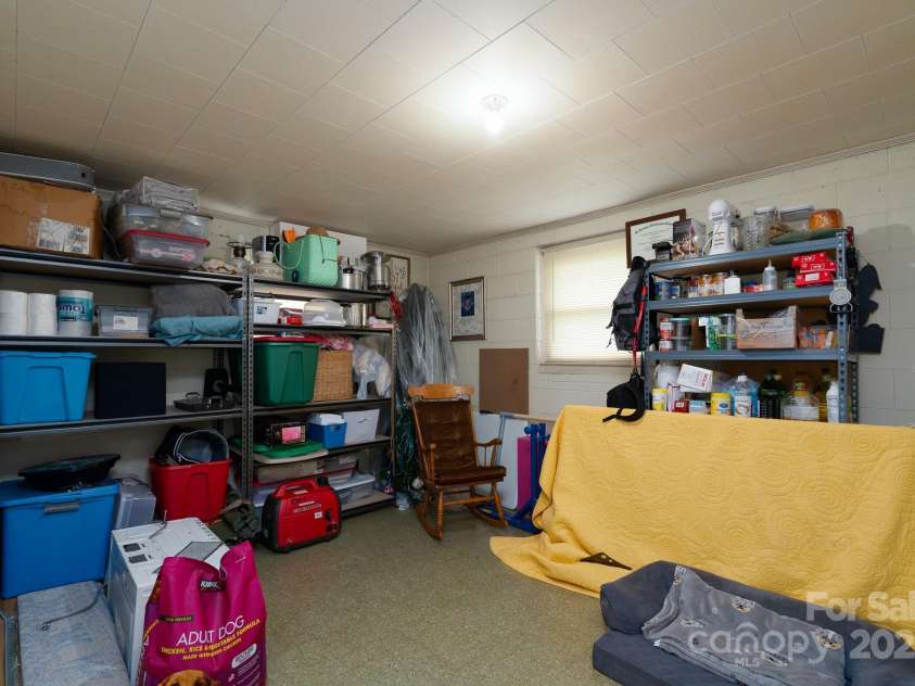 318 Confederate Drive, Concord, NC 28027.  MLS# CAR4262637, YatesRealty ID 15916. 