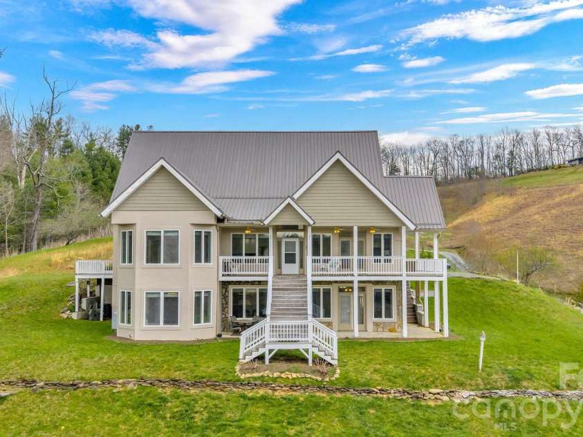 361 Osprey Place, West Jefferson, NC 28694.  MLS# CAR4374542, YatesRealty ID 15917. 