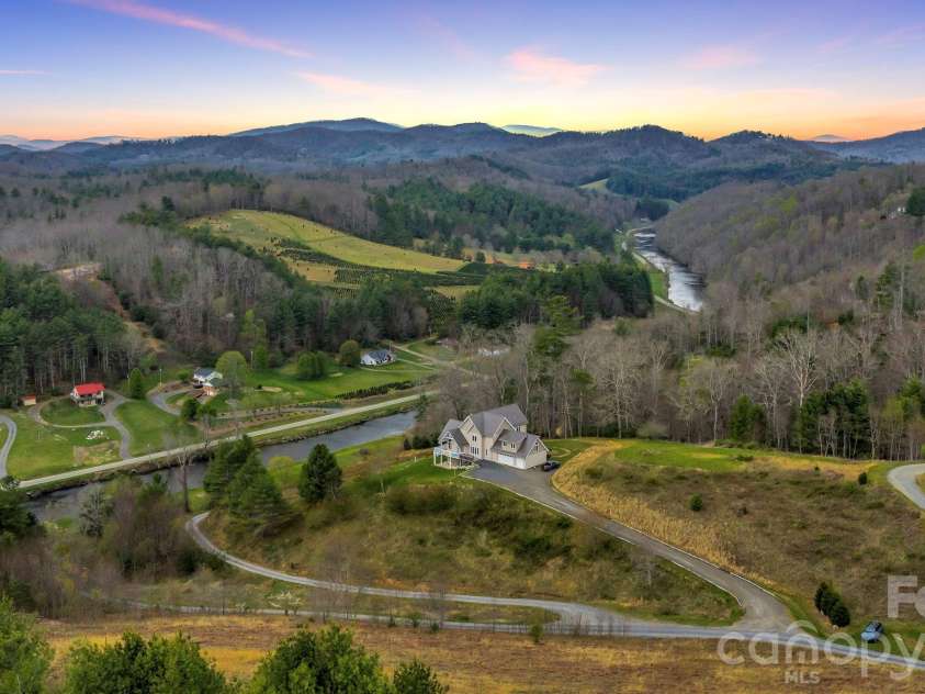 361 Osprey Place, West Jefferson, NC 28694.  MLS# CAR4374542, YatesRealty ID 15917. 