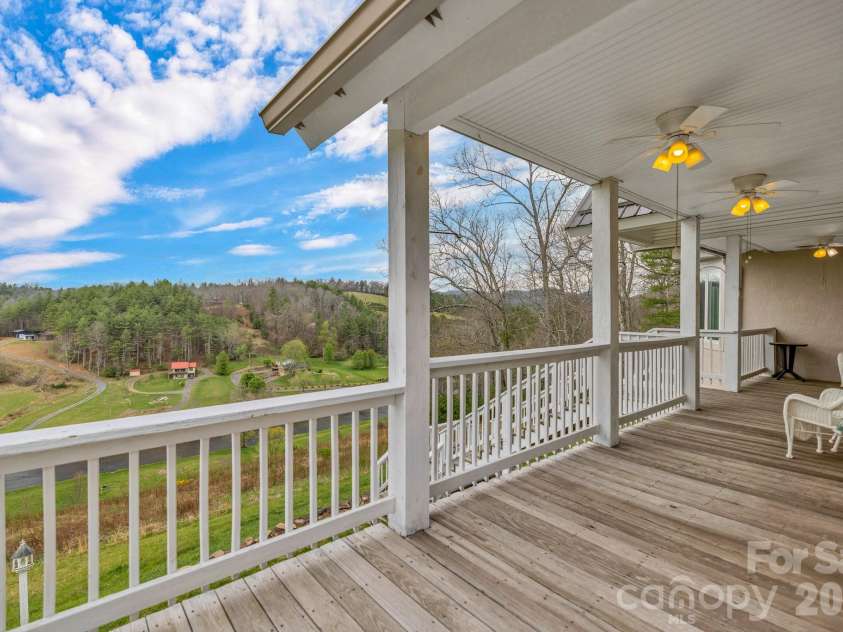 361 Osprey Place, West Jefferson, NC 28694.  MLS# CAR4374542, YatesRealty ID 15917. 