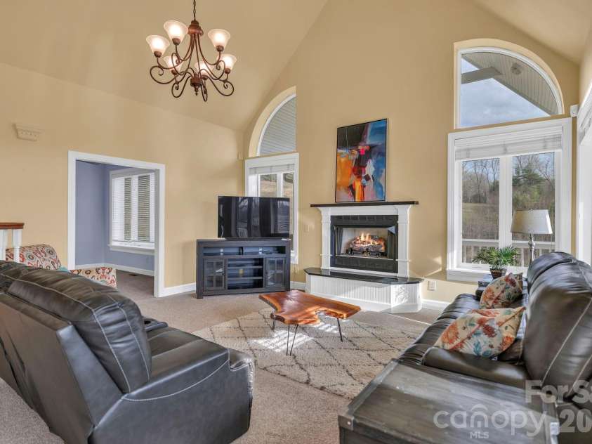 361 Osprey Place, West Jefferson, NC 28694.  MLS# CAR4374542, YatesRealty ID 15917. 