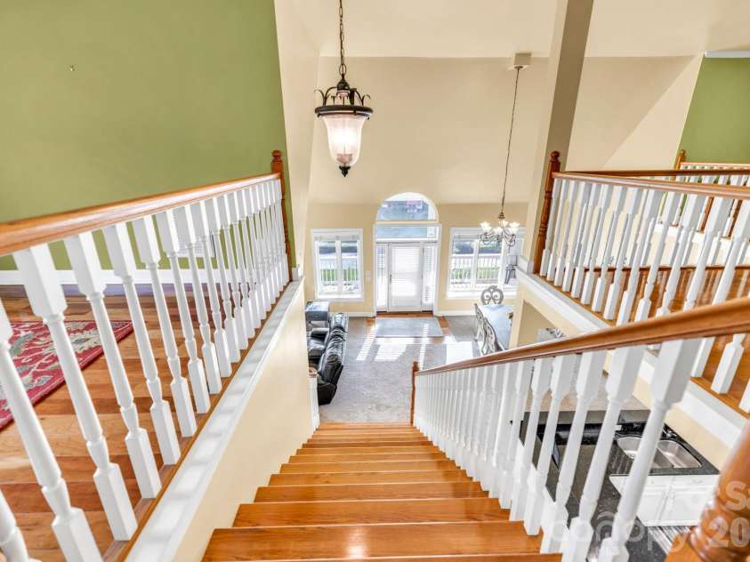 361 Osprey Place, West Jefferson, NC 28694.  MLS# CAR4374542, YatesRealty ID 15917. 