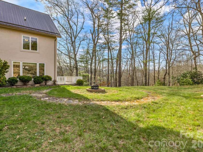 361 Osprey Place, West Jefferson, NC 28694.  MLS# CAR4374542, YatesRealty ID 15917. 