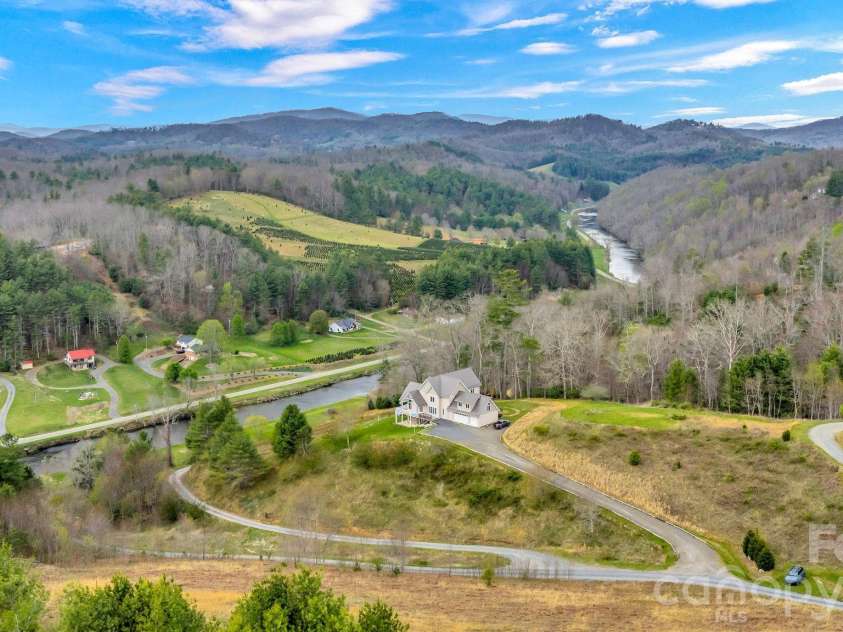 361 Osprey Place, West Jefferson, NC 28694.  MLS# CAR4374542, YatesRealty ID 15917. 