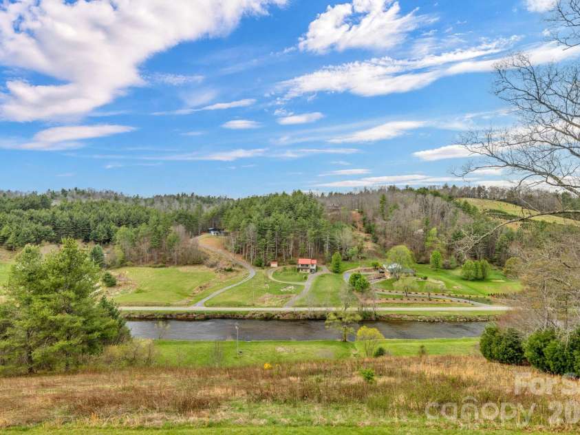 361 Osprey Place, West Jefferson, NC 28694.  MLS# CAR4374542, YatesRealty ID 15917. 