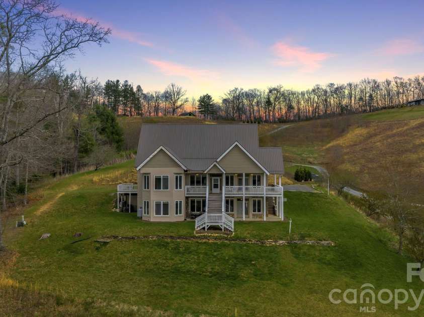 361 Osprey Place, West Jefferson, NC 28694.  MLS# CAR4374542, YatesRealty ID 15917. 