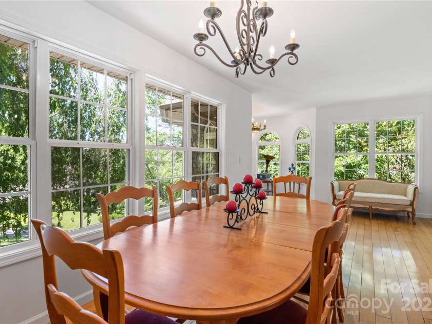 3 Northwood Road, Asheville, NC 28804.  MLS# CAR4232604, YatesRealty ID 15919. 