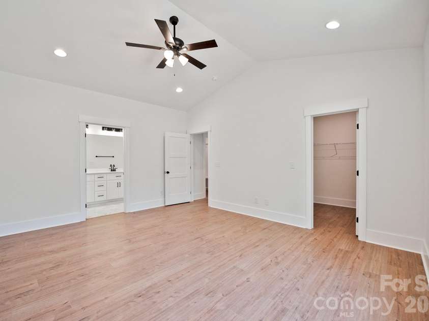 580 Wilhelm Place, Concord, NC 28025.  MLS# CAR4375034, YatesRealty ID 15919. 