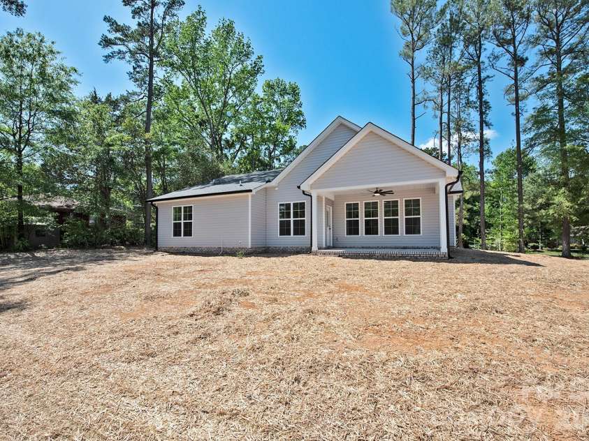 580 Wilhelm Place, Concord, NC 28025.  MLS# CAR4375034, YatesRealty ID 15919. 