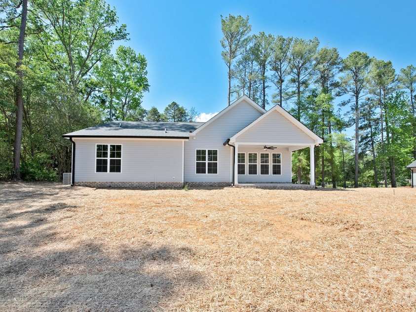 580 Wilhelm Place, Concord, NC 28025.  MLS# CAR4375034, YatesRealty ID 15919. 