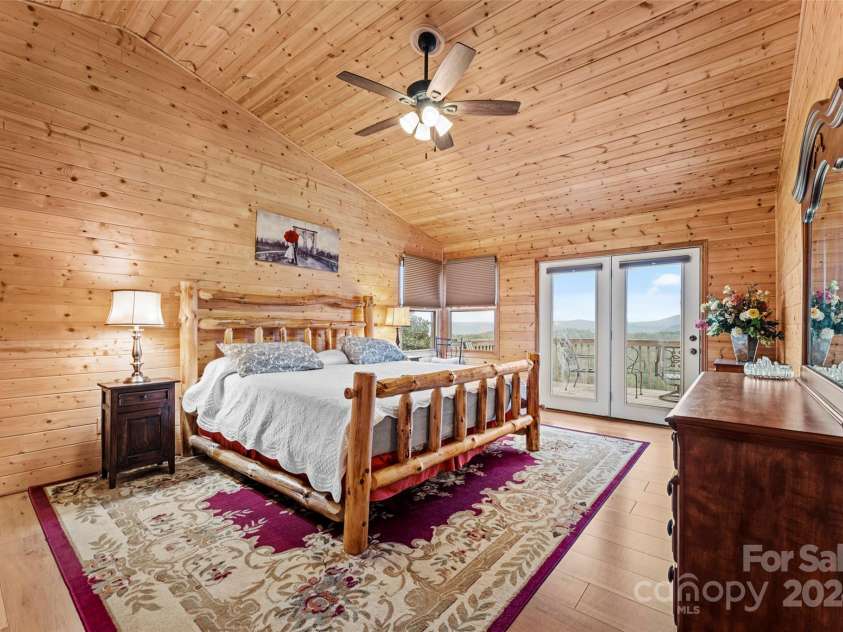 70 Moor Lane, Brevard, NC 28712.  MLS# CAR4134812, YatesRealty ID 1592. 