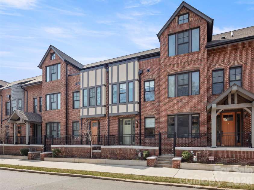 221 Broadway Street, Asheville, NC 28801.  MLS# CAR4372780, YatesRealty ID 15921. 