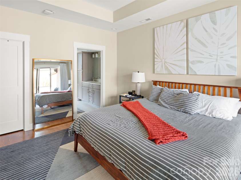 221 Broadway Street, Asheville, NC 28801.  MLS# CAR4372780, YatesRealty ID 15921. 