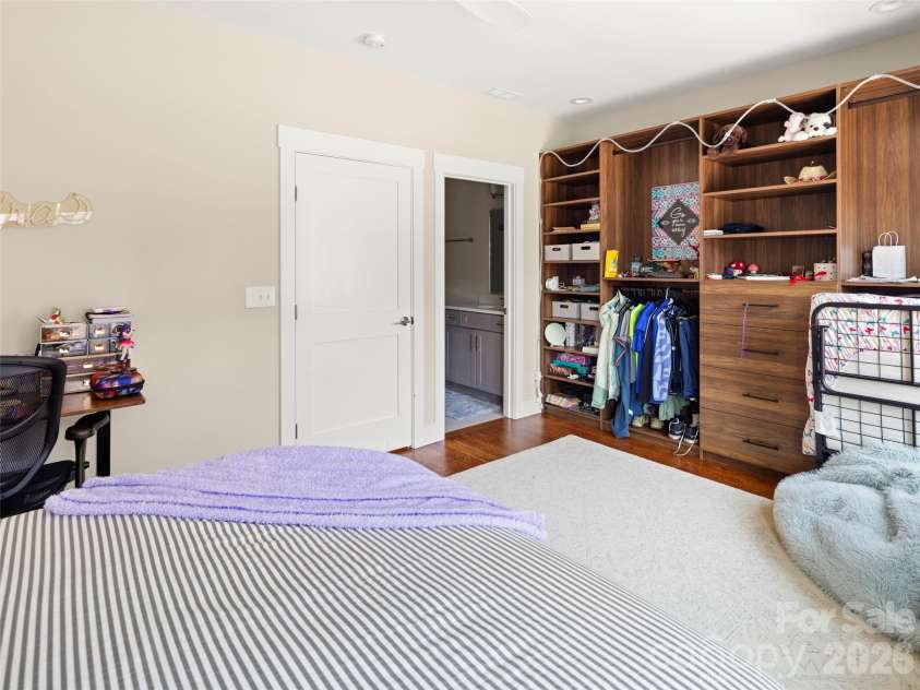 221 Broadway Street, Asheville, NC 28801.  MLS# CAR4372780, YatesRealty ID 15921. 