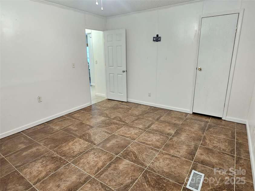 3191 Piedmont Road, Morganton, NC 28655.  MLS# CAR4257283, YatesRealty ID 15921. 
