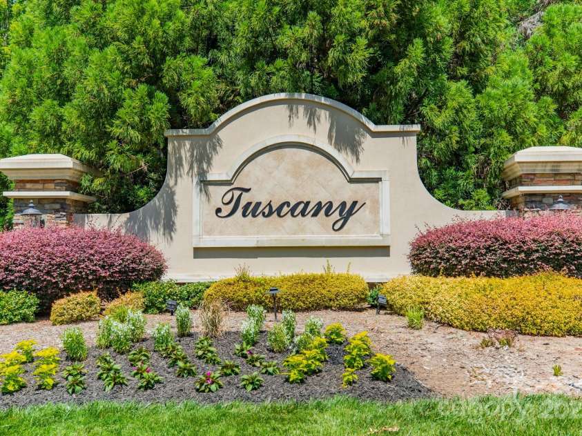 1812 Sutter Creek Drive, Waxhaw, NC 28173.  MLS# CAR4264180, YatesRealty ID 15922. 