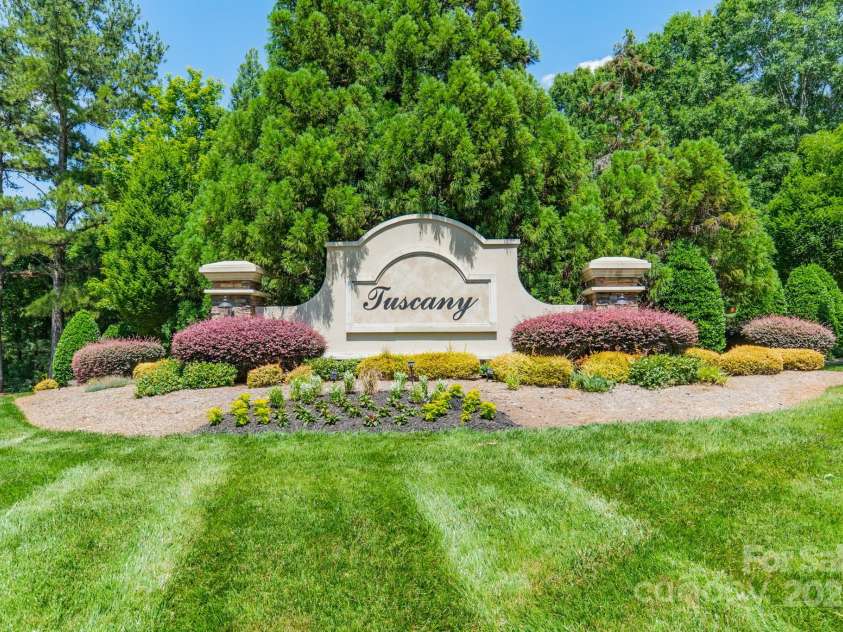 1812 Sutter Creek Drive, Waxhaw, NC 28173.  MLS# CAR4264180, YatesRealty ID 15922. 