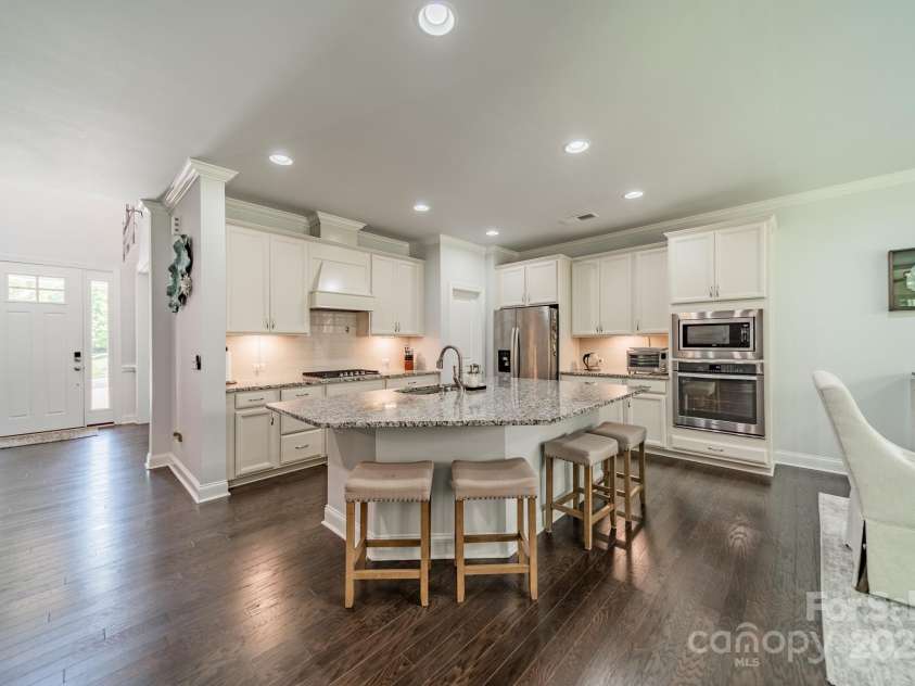 1812 Sutter Creek Drive, Waxhaw, NC 28173.  MLS# CAR4264180, YatesRealty ID 15922. 