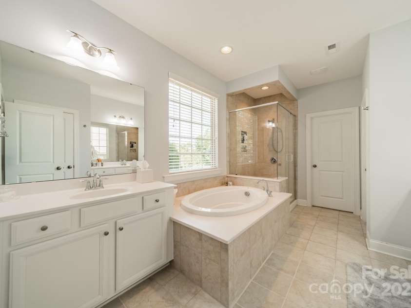 1812 Sutter Creek Drive, Waxhaw, NC 28173.  MLS# CAR4264180, YatesRealty ID 15922. 