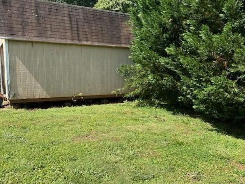 667 Blossom Hill Road, Lincolnton, NC 28092.  MLS# CAR4261047, YatesRealty ID 15924. 