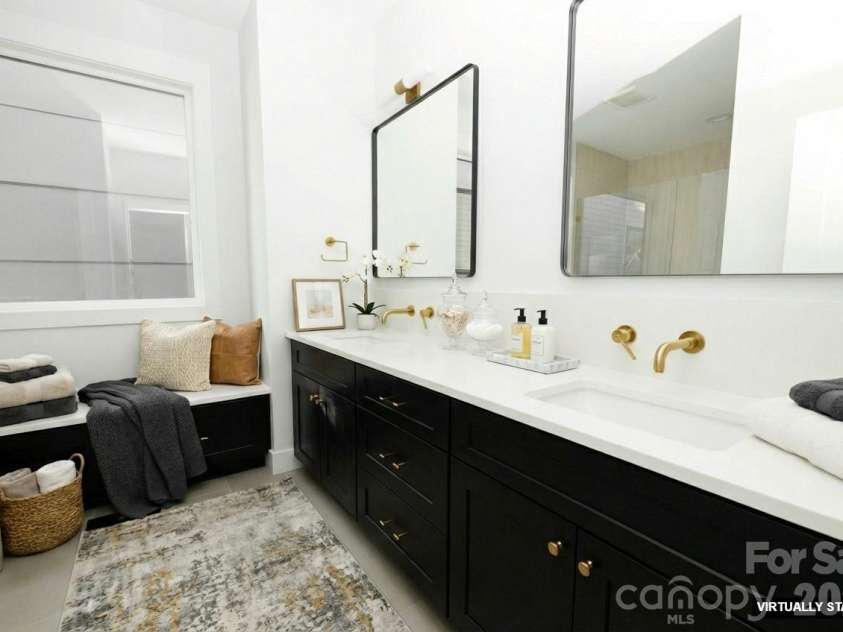 221 Woodsborough Place, Raleigh, NC 27601.  MLS# CAR4390660, YatesRealty ID 15929. 