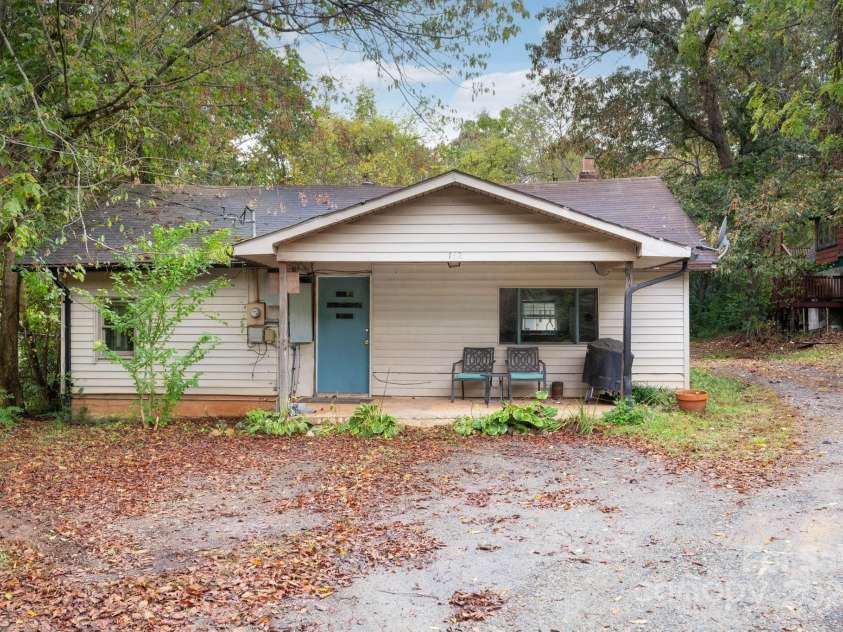 132 Little Knob Road, Asheville, NC 28803.  MLS# CAR4314463, YatesRealty ID 1593. 132 Little Knob - Two Bedroom Site-Built Home plus....
