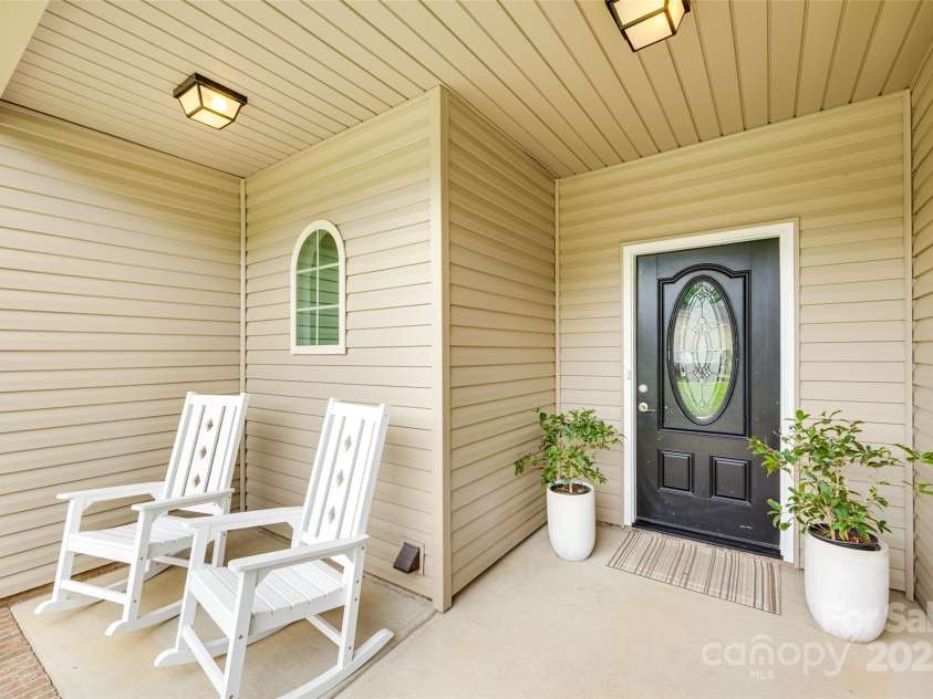 268 Hillsborough Lane, Rock Hill, SC 29732.  MLS# CAR4264848, YatesRealty ID 15930. 