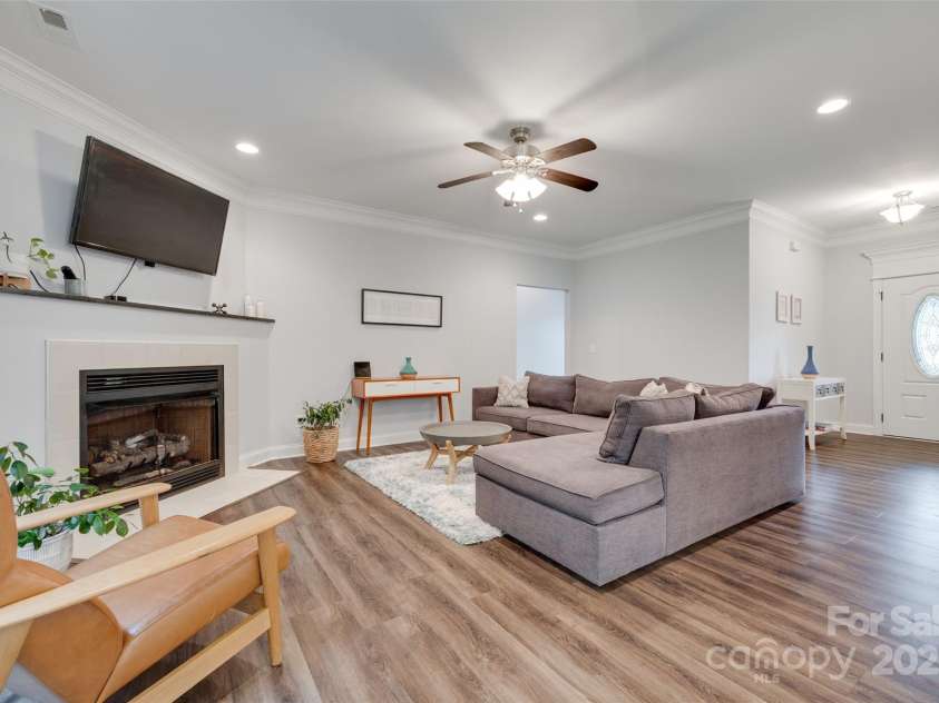 268 Hillsborough Lane, Rock Hill, SC 29732.  MLS# CAR4264848, YatesRealty ID 15930. 