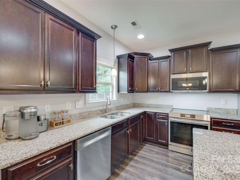 268 Hillsborough Lane, Rock Hill, SC 29732.  MLS# CAR4264848, YatesRealty ID 15930. 