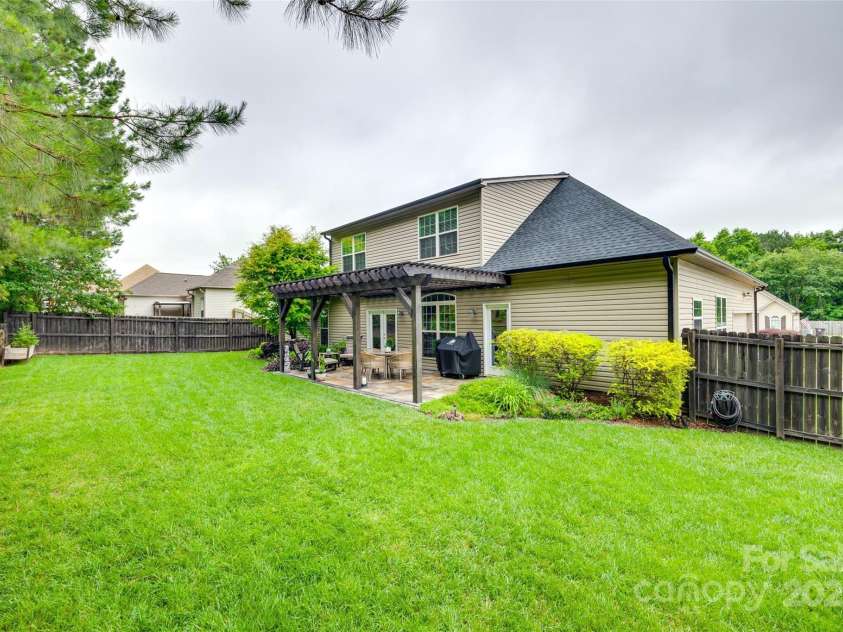 268 Hillsborough Lane, Rock Hill, SC 29732.  MLS# CAR4264848, YatesRealty ID 15930. 