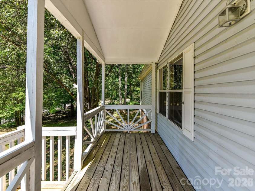 3690 Vickery Drive, Maiden, NC 28650.  MLS# CAR4375139, YatesRealty ID 15930. 
