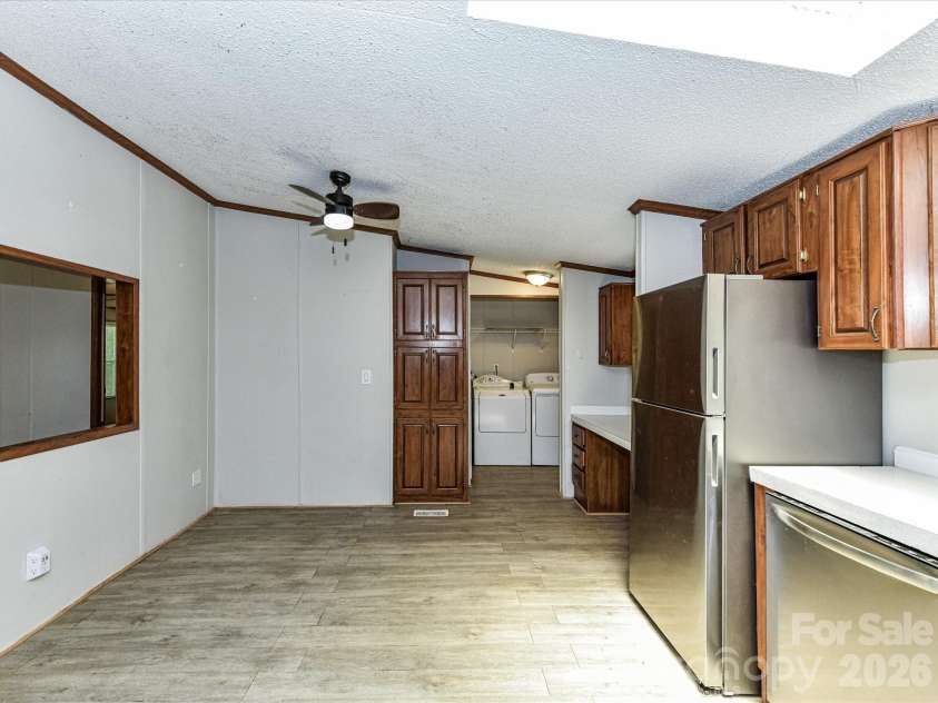 3690 Vickery Drive, Maiden, NC 28650.  MLS# CAR4375139, YatesRealty ID 15930. 