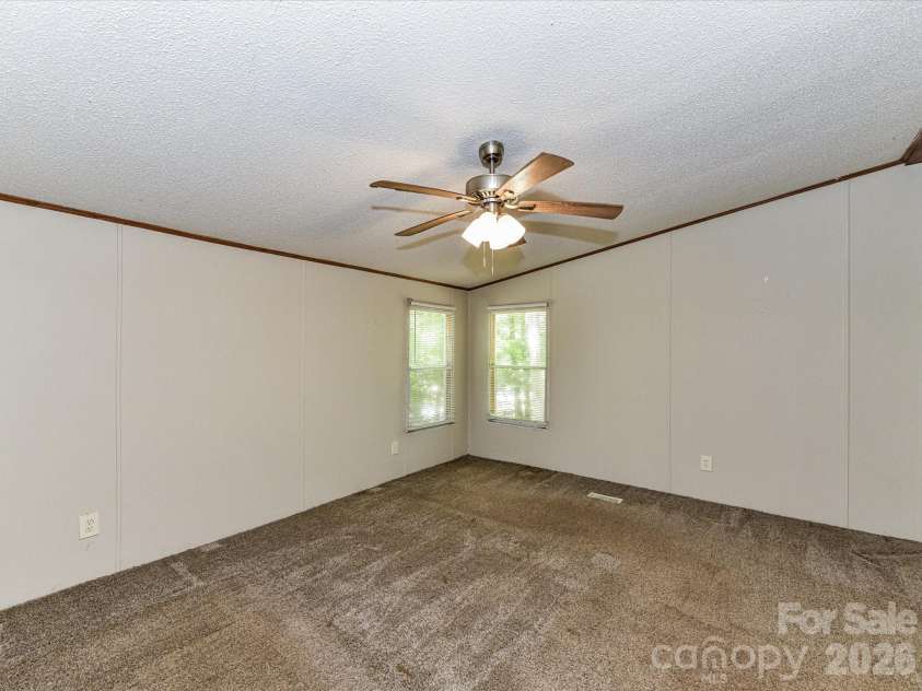 3690 Vickery Drive, Maiden, NC 28650.  MLS# CAR4375139, YatesRealty ID 15930. 