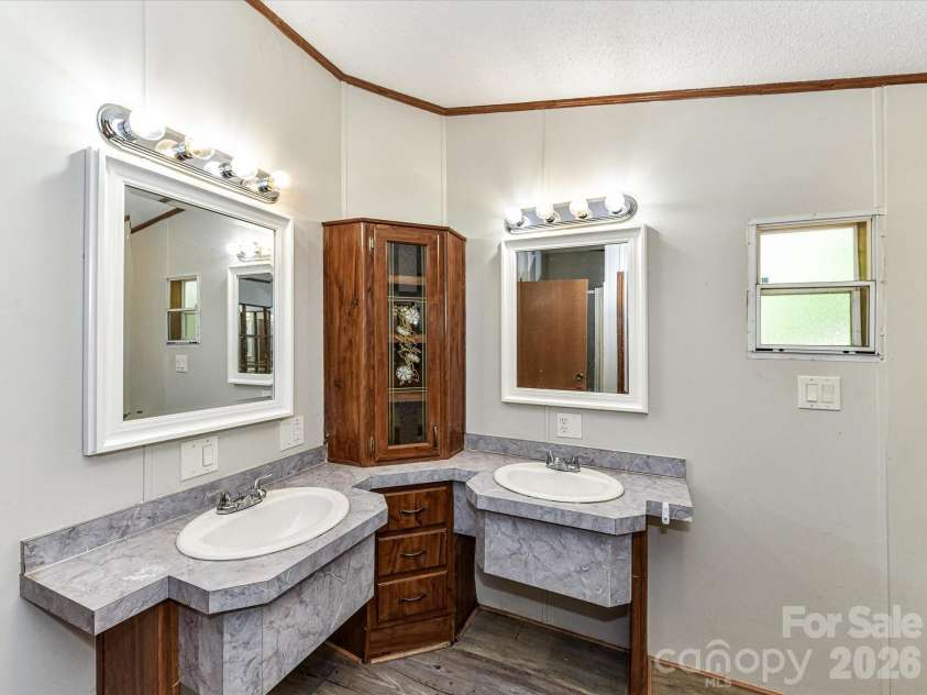 3690 Vickery Drive, Maiden, NC 28650.  MLS# CAR4375139, YatesRealty ID 15930. 