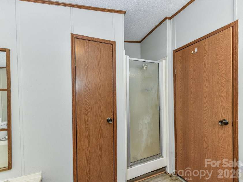 3690 Vickery Drive, Maiden, NC 28650.  MLS# CAR4375139, YatesRealty ID 15930. 
