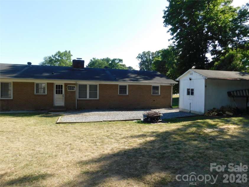 213 General J E Johnston Street, Stanley, NC 28164.  MLS# CAR4374334, YatesRealty ID 15931. 